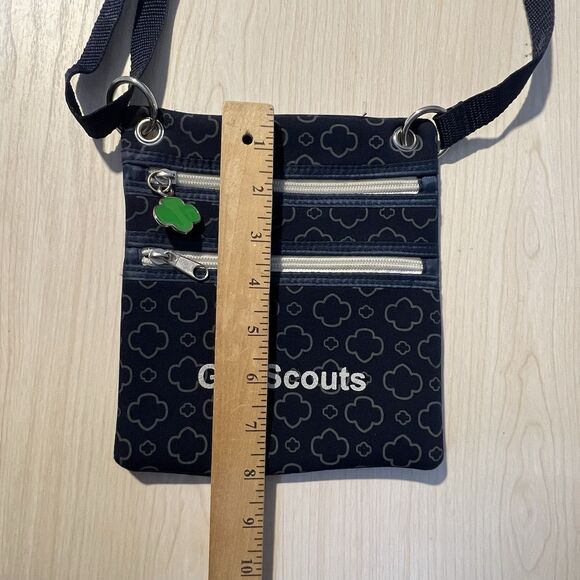 Girl Scouts Blue All Over Logo Zip Crossbody Purse Bag Adjustable Strap - Picture 9 of 11